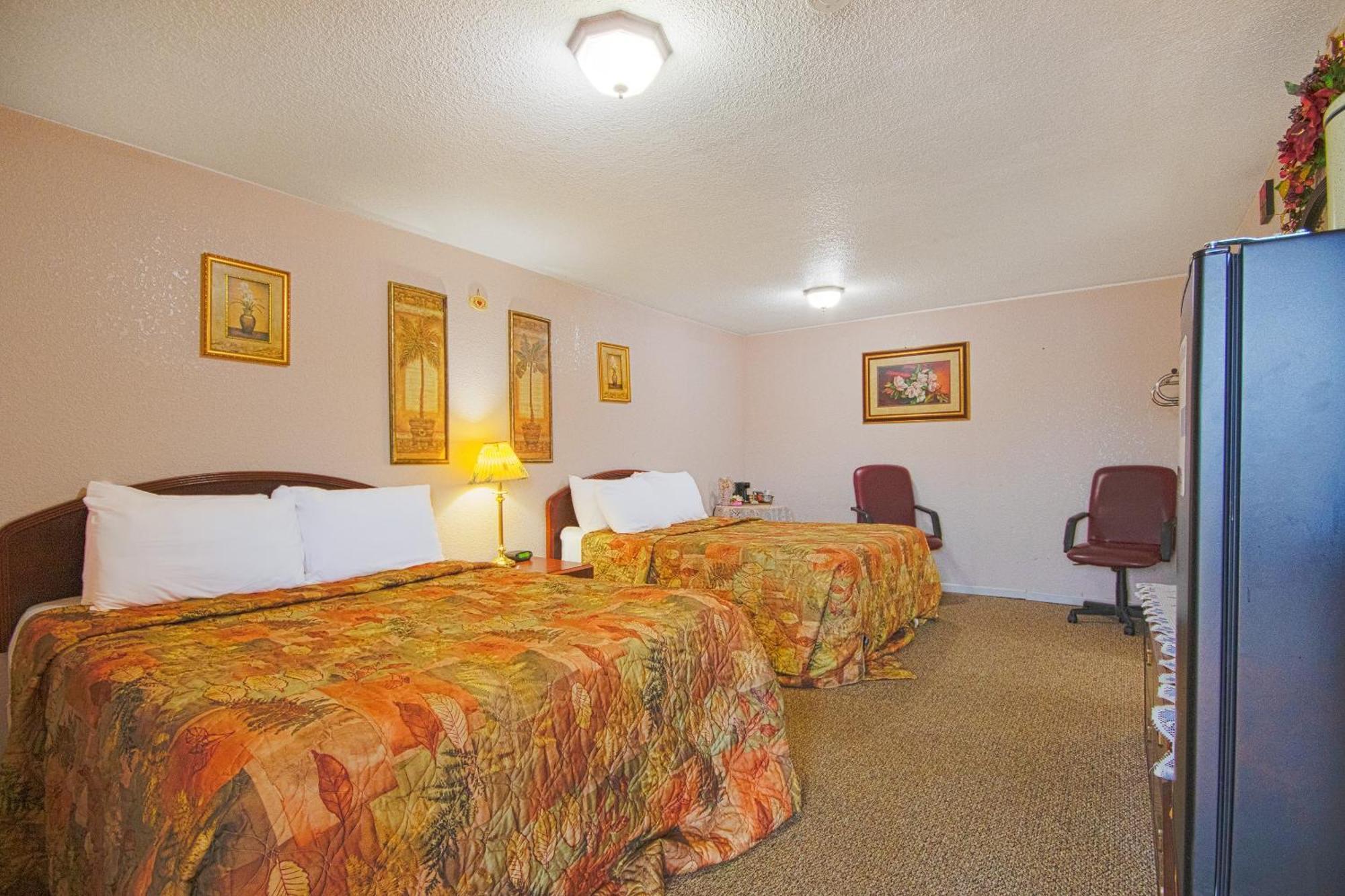 Sunflower Motel Hiawatha By Oyo ภายนอก รูปภาพ